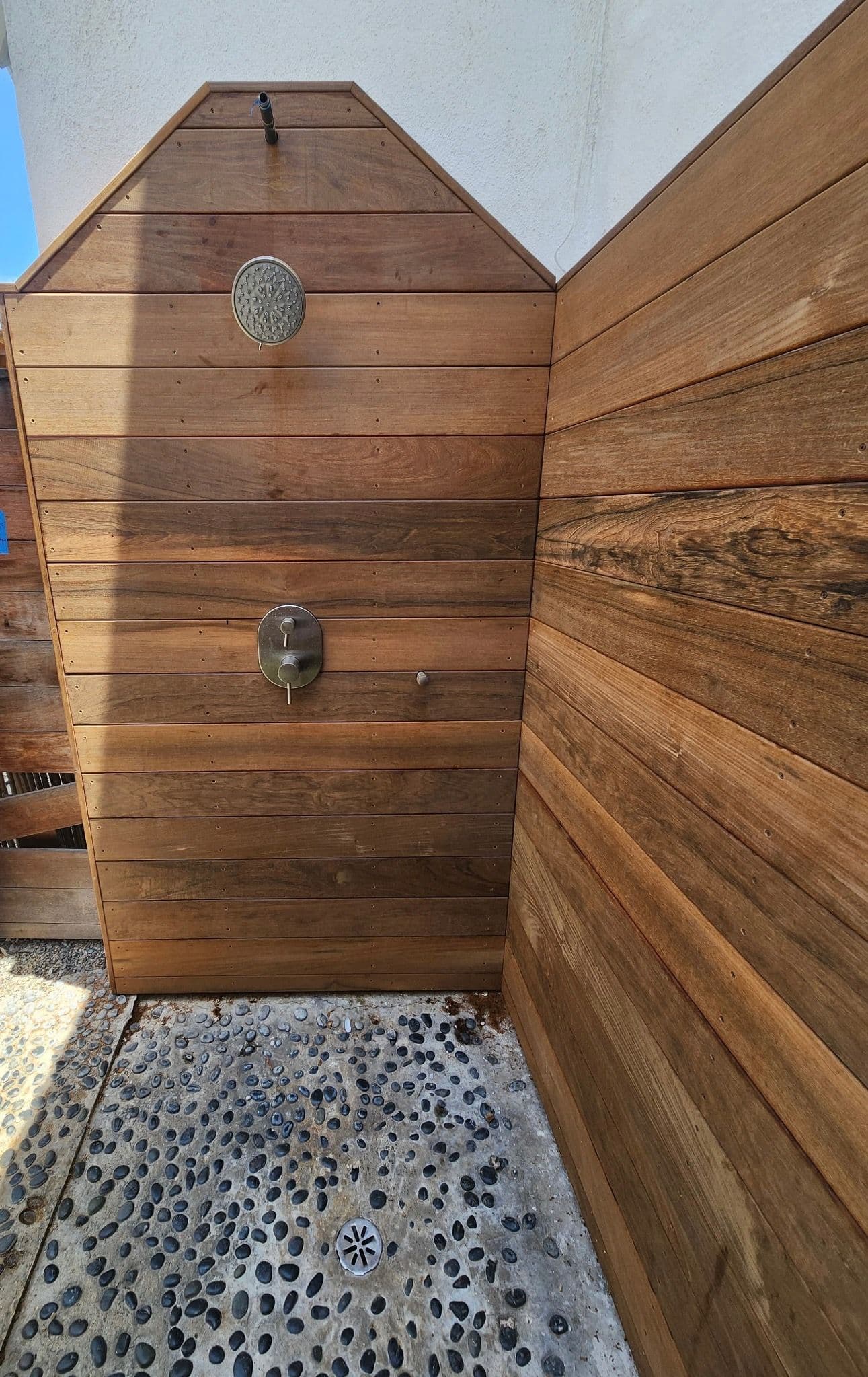 Gallery photos for Ipe Outdoor Shower Built for Ocean Beach Living: Image #5