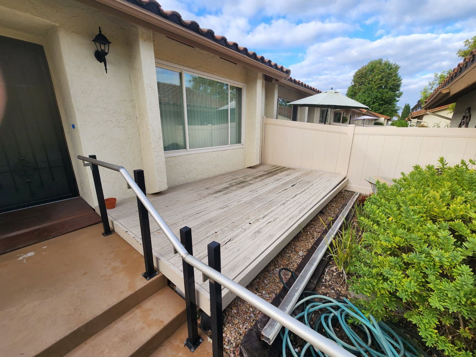 Gallery photos for Deck Transformation with Trex in Encinitas: Image #1