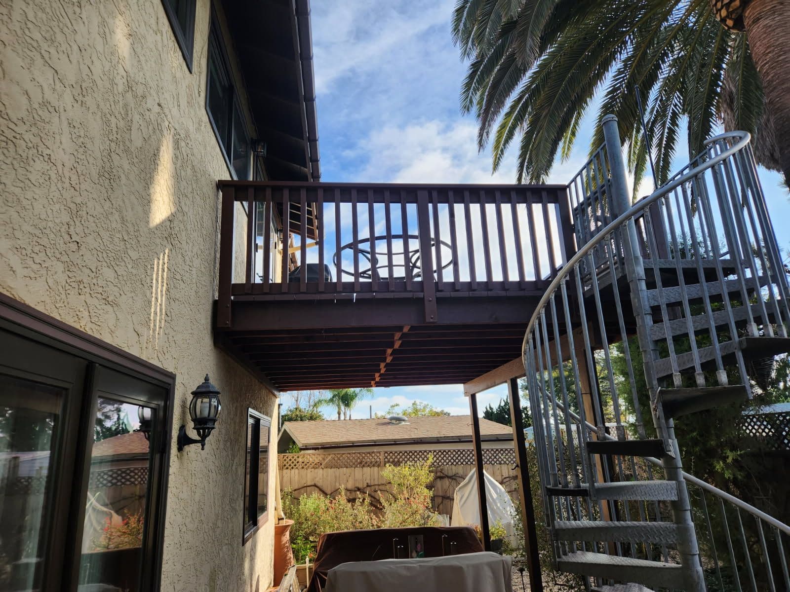 Gallery photos for Stylish Second-Story Deck in Solana Beach: Image #1