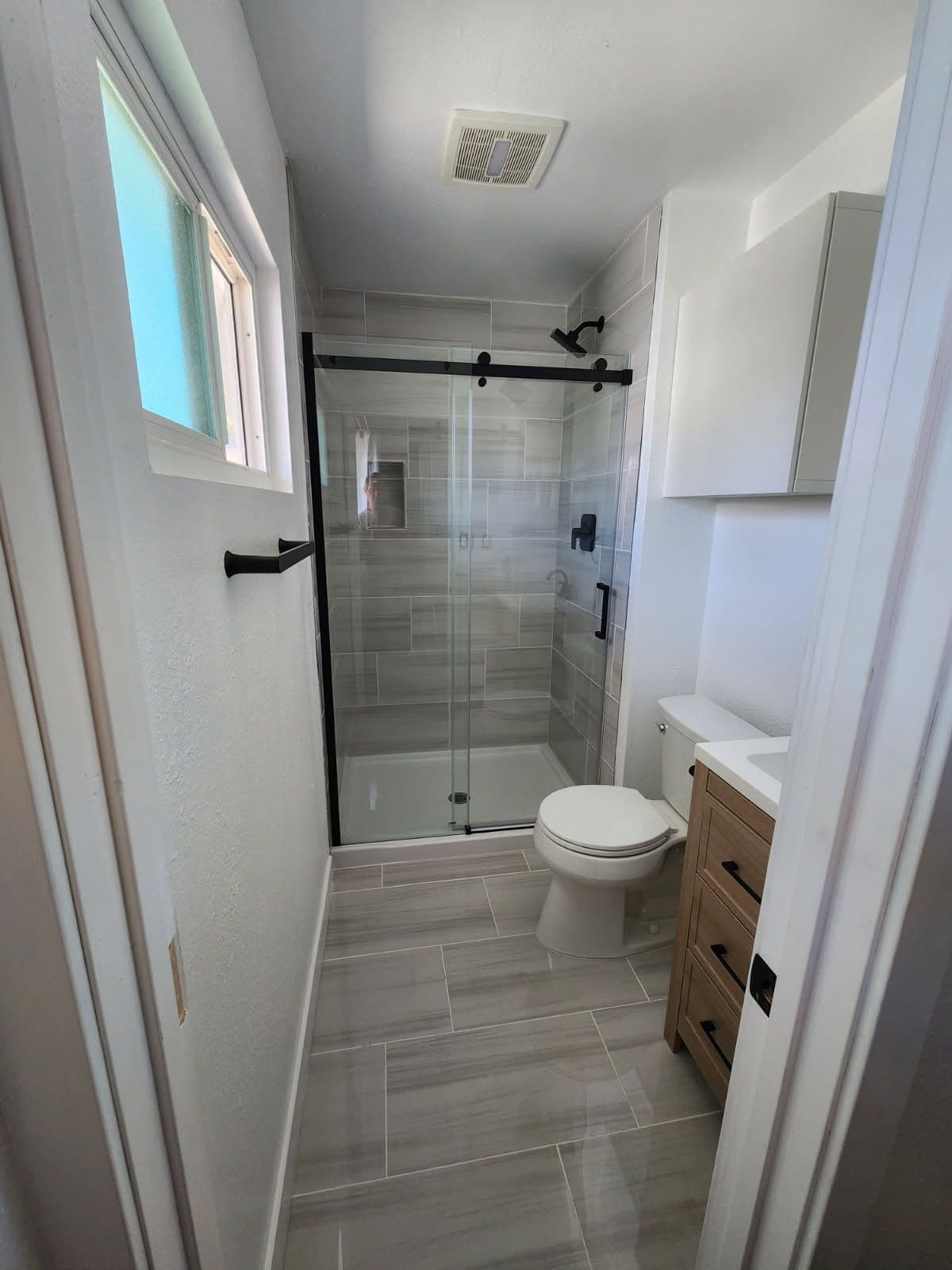 Gallery photos for Chic Bathroom Transformation in Clairmont Mesa: Image #1