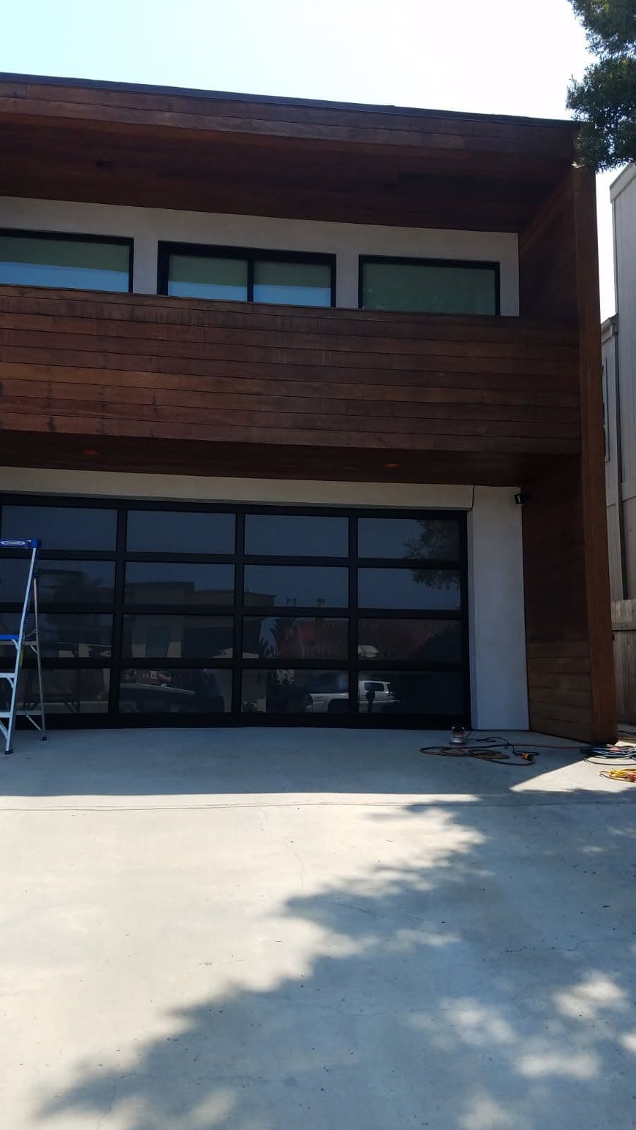 Gallery photos for Elegant Ipe Wood Siding Project in Del Mar: Image #1