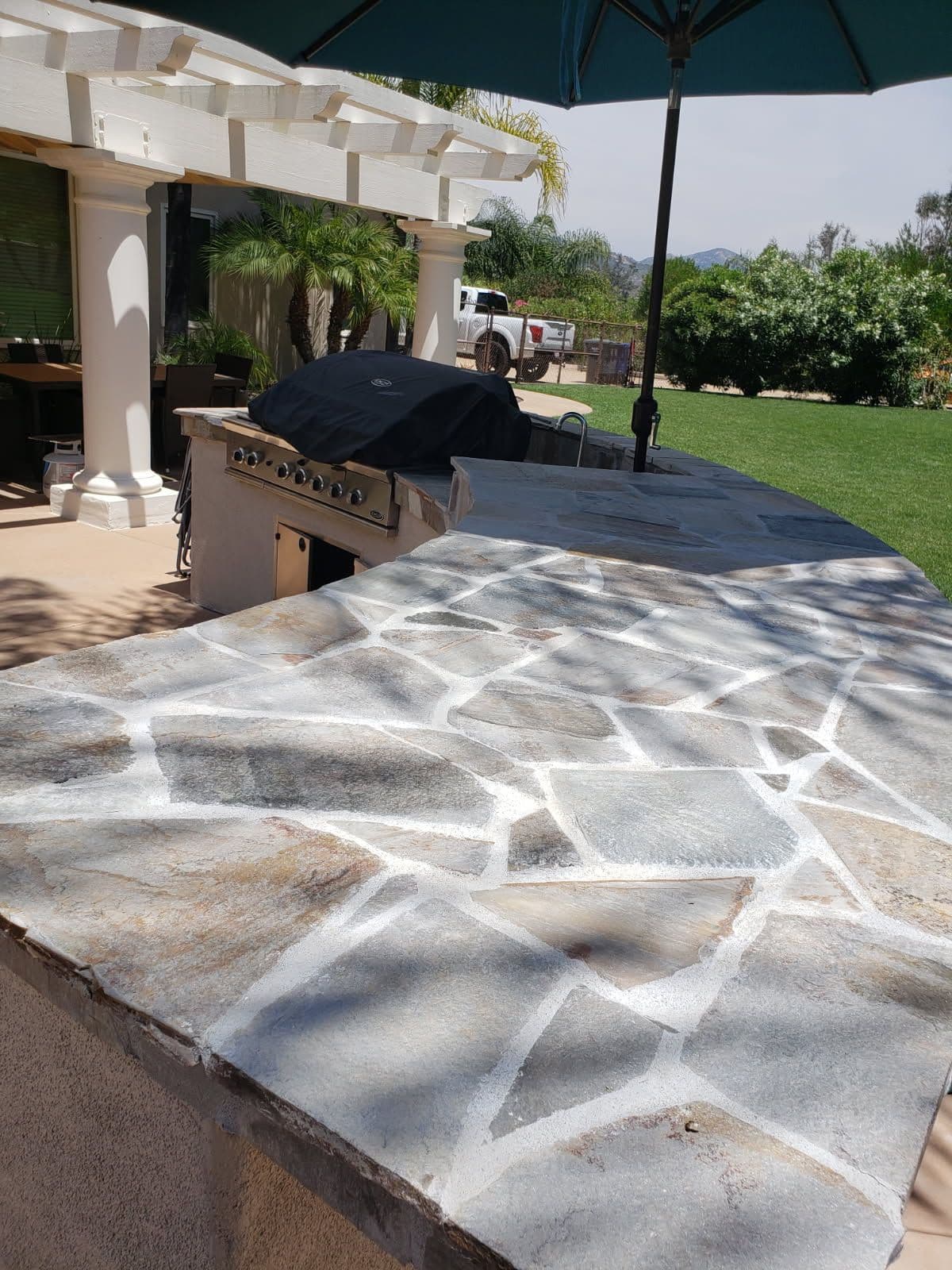 Gallery photos for Beautiful Flagstone Outdoor Kitchen Installation: Image #1